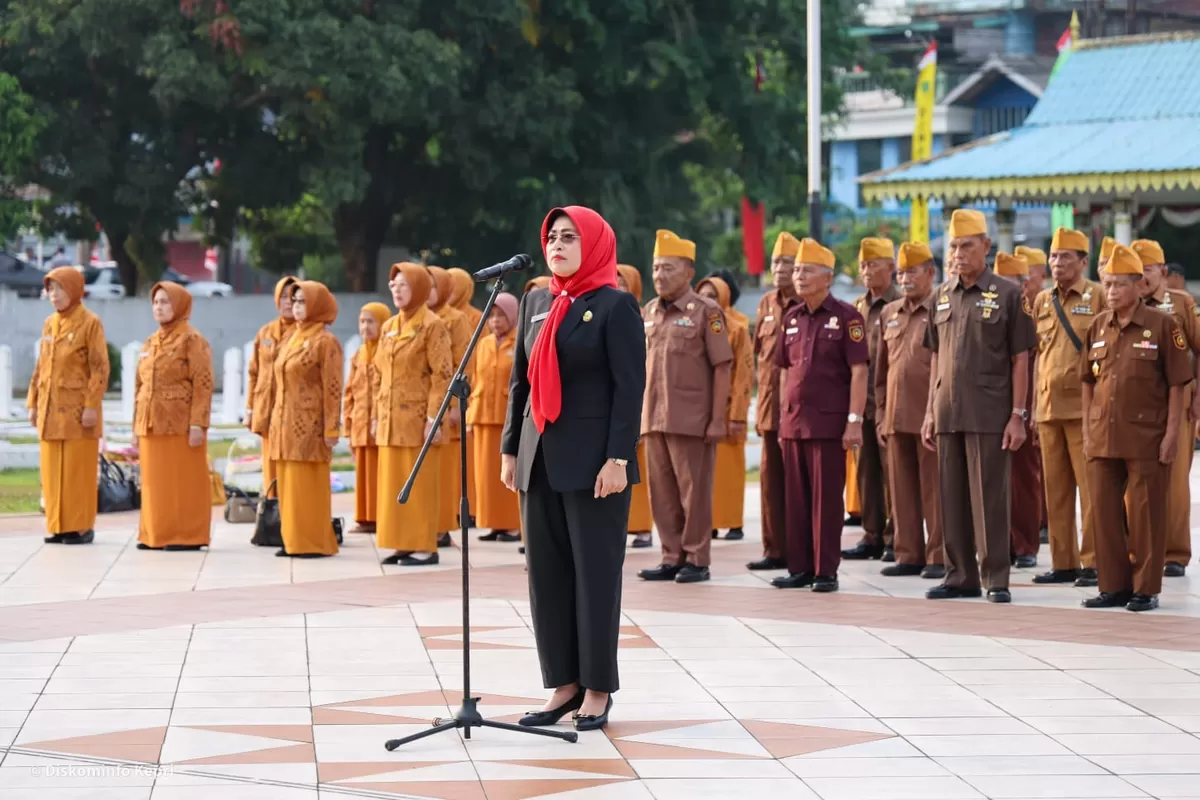 Upacara dan Ziarah Tabur Bunga di Taman Makam Pahlawan (TMP) Pusara Bhakti, Tanjungpinang. (Diskominfo Kepri )