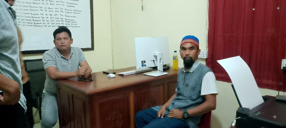 Korban inisial RZ (43) saat berada polsek Jemaja (Ropi Kahardi )