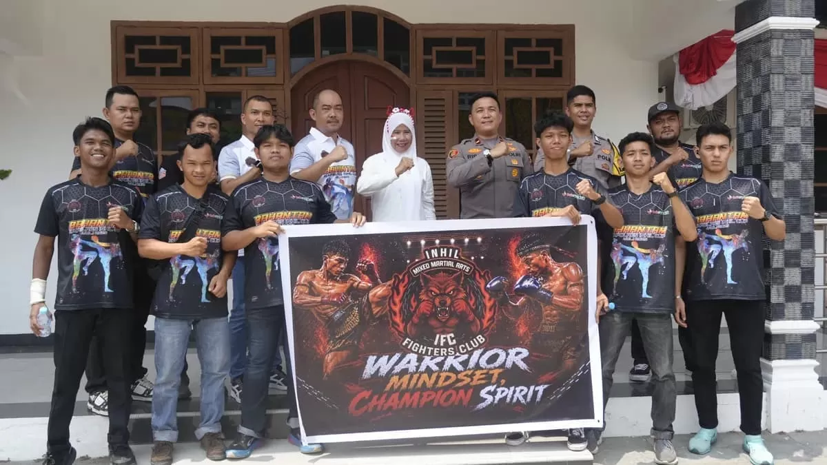 Atlet Muay Thai ak bertanding dalam ajang Begaduh Championship Vol. 3 di GOR Tribuana, Pekanbaru, Riau, Rabu 19 Agustus 2026. (Humas MC Tembilahan )