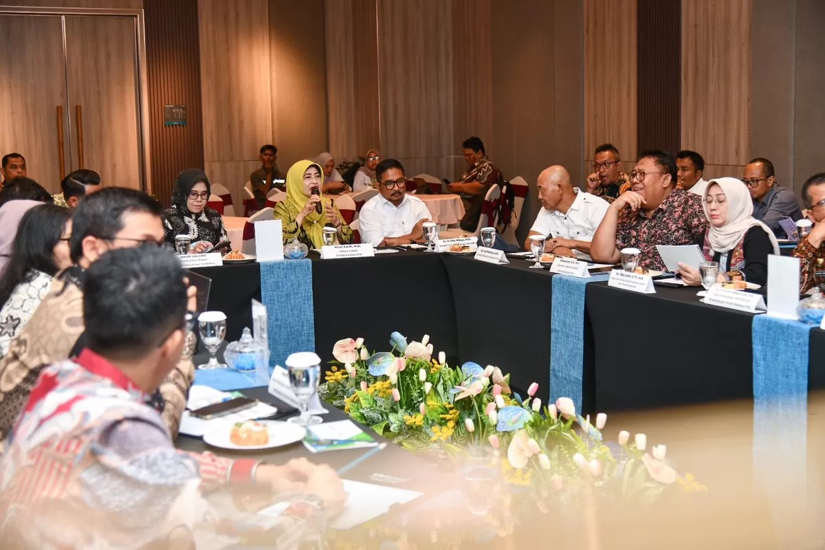 Hadir pada kesempatan tersebut, Kepala Kepala Kantor Wilayah BPJS Ketenagakerjaan yang membawahi wilayah Sumatera Barat, Riau. (Humas Diskominfo Kepri )