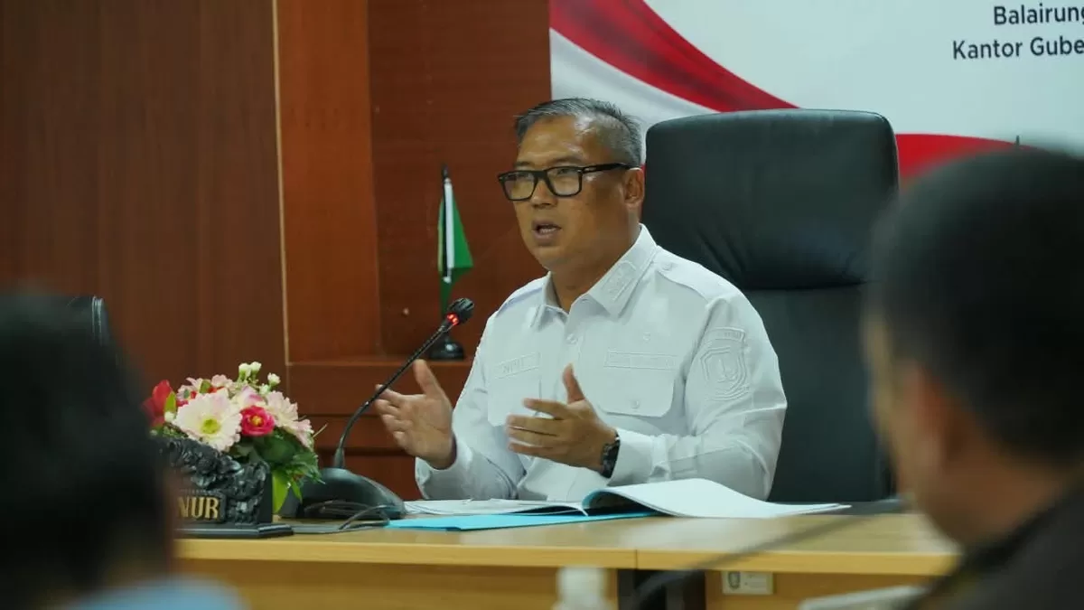 Wakil Gubernur Kepulauan Riau, Nyanyang Haris Pratamura, pimpin rapat Satgas MBG. (Humas Diskominfo Kepri )