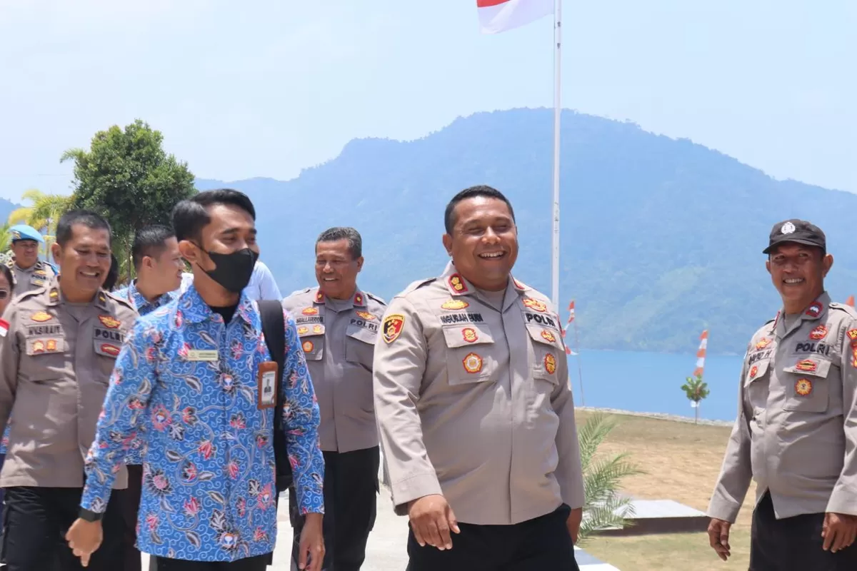 Kedatamgan tim Ombudsman yang dipimpin Kepala Keasistenan Pencegahan maladministrasi sekaligus Ketua tim penilai, Adi Permana, S.H., didampingi Asisten Muda Cindy M. Pardede, S.Sos., dan Asisten Pratama Rio N. Pakpahan, SST.Par., MAB ke Mapolres Kepulauan Anambas. (Ropi Kahardi )