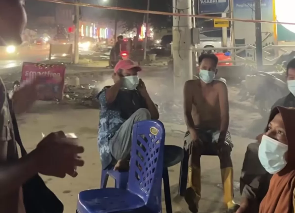 Sejumlah warga di Aceh Tamiang mengeluhkan kekurangan air minum.  (Dok. Instagram/amienashal)