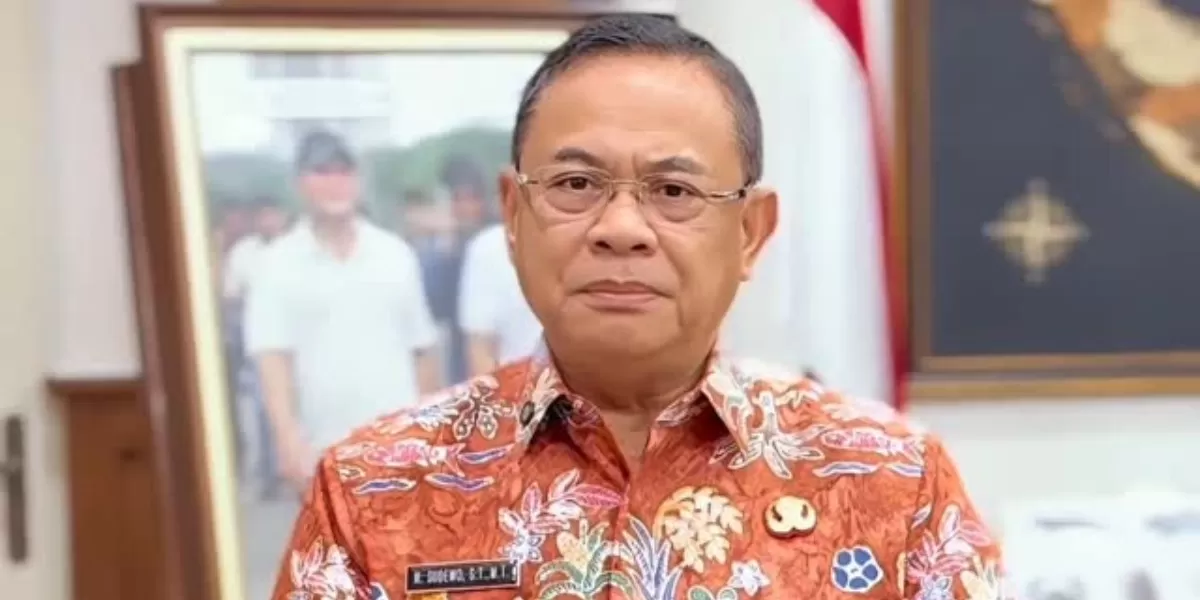 Menyoroti operasi tangkap tangan (OTT) KPK, Bupati Pati, Sudewo di Polres Kudus, Jawa Tengah. (Dok. Instagram.com/@sudewoofficial)