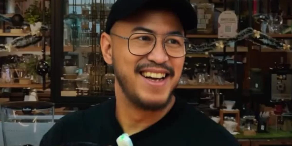 Komika Pandji Pragiwaksono mendatangi kantor pusat MUI. (Dok. Instagram.com/pandji.pragiwaksono)