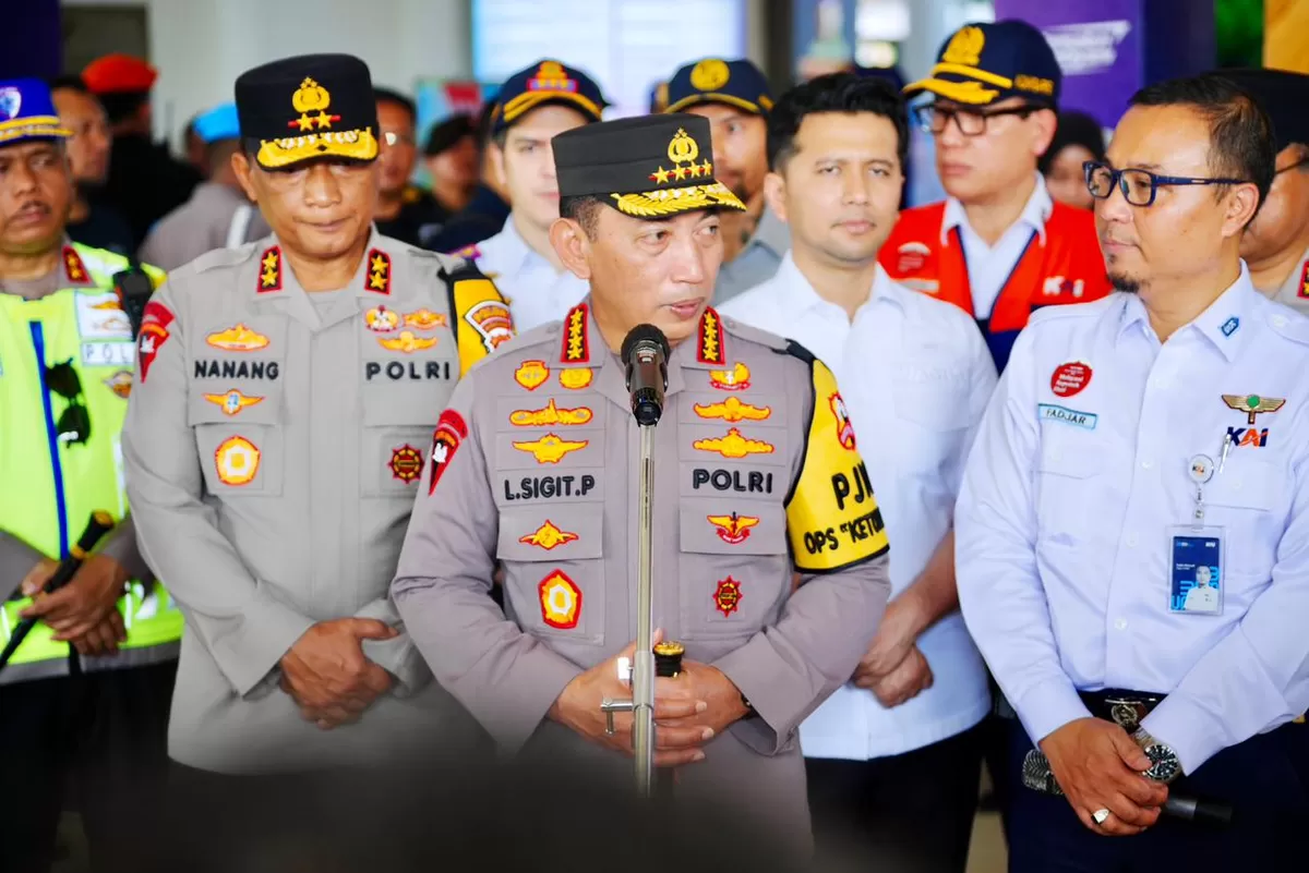 Foto: Kapolri Listyo Sigit Prabowo dalam konferensi pers di Surabaya.  (Dok. Istimewa )