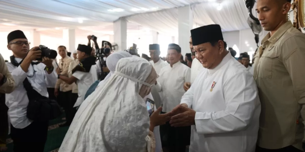 Foto: Halal bihalal di Masjid Darussalam, tempat Presiden Prabowo melaksanakan Lebaran bersama Korban Bencana Alam. (Dok. Istimewa )