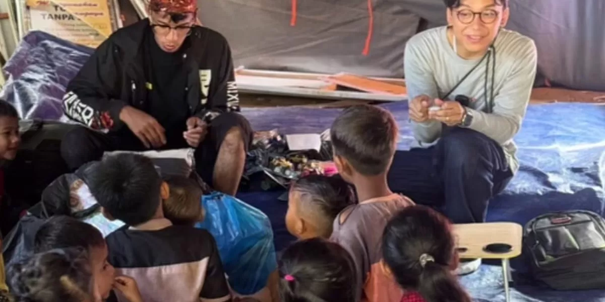 Curhatan aktor sekaligus relawan, Trisa Triandesa, meminta bantuan buku pelajaran pada Kemendikdasmen untuk anak-anak di Reje Payung, Aceh Tengah. (Dok. Instagram/trisatriandesa)