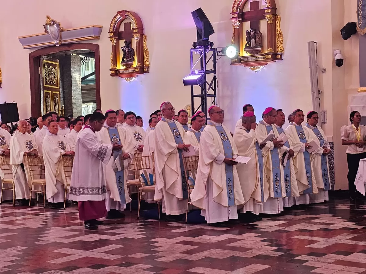 Peringatan 100 Tahun Pemahkotaan Maria Manaoag di Filipina (RD. Kehi)