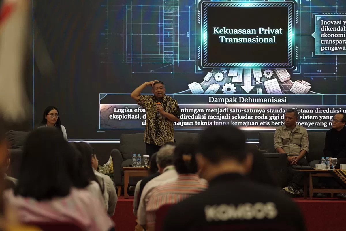 Prof. Richardus Eko, pakar teknologi informasi (tengah). Foto: Komsos KAP