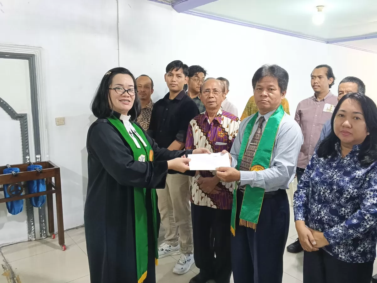 Setelah hampir satu dekade beribadah di rumah yang disewa, GKE Betlehem Pontianak membentuk Panitia Pembangunan Gedung Gereja untuk mewujudkan pembangunan gereja permanen bagi pelayanan dan pertumbuhan jemaat. (Dok. Pontianak Globe)
