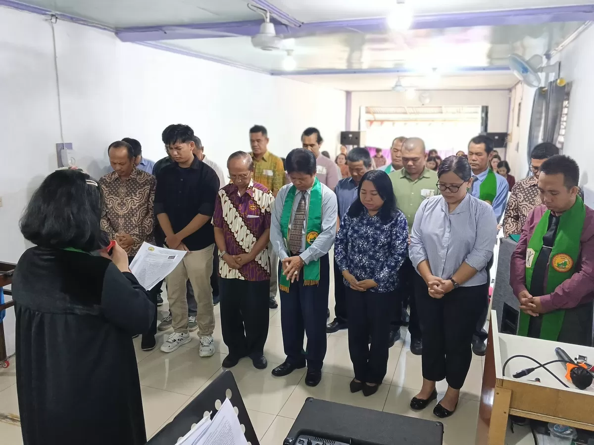 Panitia Pembangunan Gedung Gereja GKE Betlehem Pontianak resmi dilantik, Minggu (31/5/2026). Pembentukan panitia menandai dimulainya tahap persiapan pembangunan gereja permanen di kawasan Tanjung Hulu, Pontianak Timur.  (Dok. Pontianak Globe)