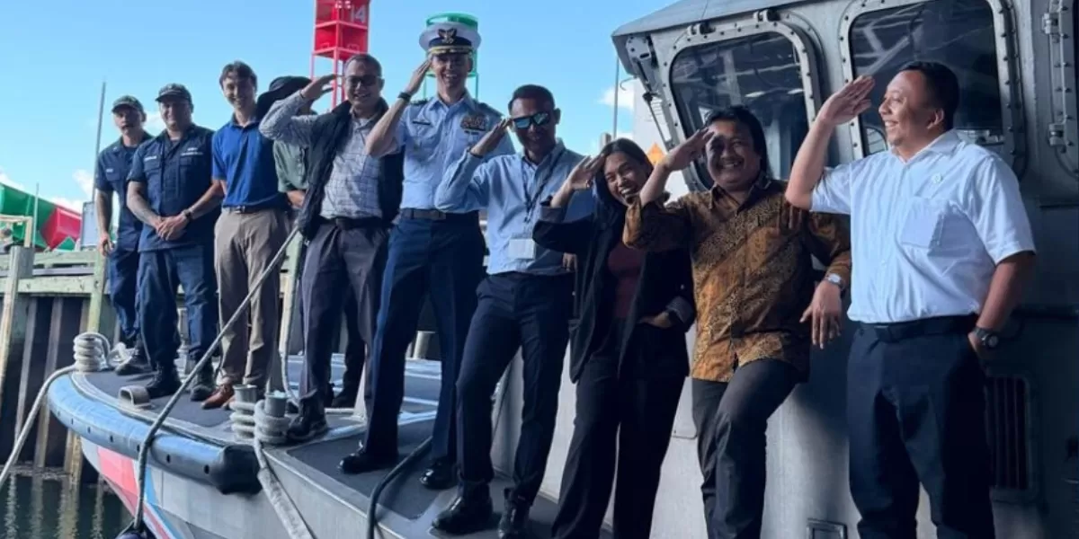 Sebanyak enam peserta asal Indonesia yang terdiri atas pejabat pemerintah, pengamat kebijakan, serta jurnalis senior di bidang kemaritiman berhasil menyelesaikan program International Visitor Leadership Program (IVLP) bertema "Maritime Sovereignty Enforcement" yang diselenggarakan Kedutaan Besar Ame (Kedubes AS di Jakarta)