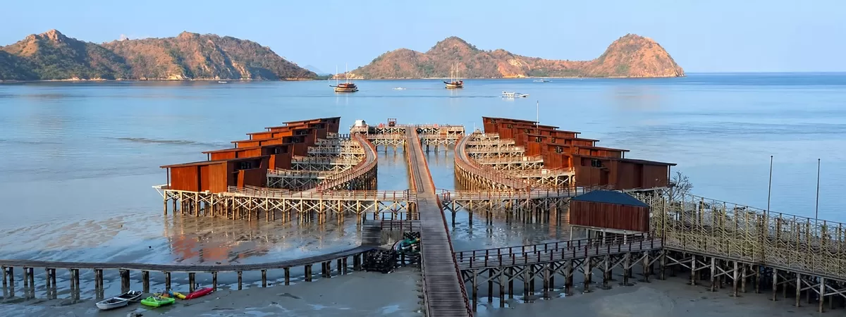 Kondisi air laut di Labuan Bajo yang sempat surut usai terjadi gempa NTT M 7,7 pada Sabtu pagi, 15 Agustus 2026.  (Threads/maulidyamrn)