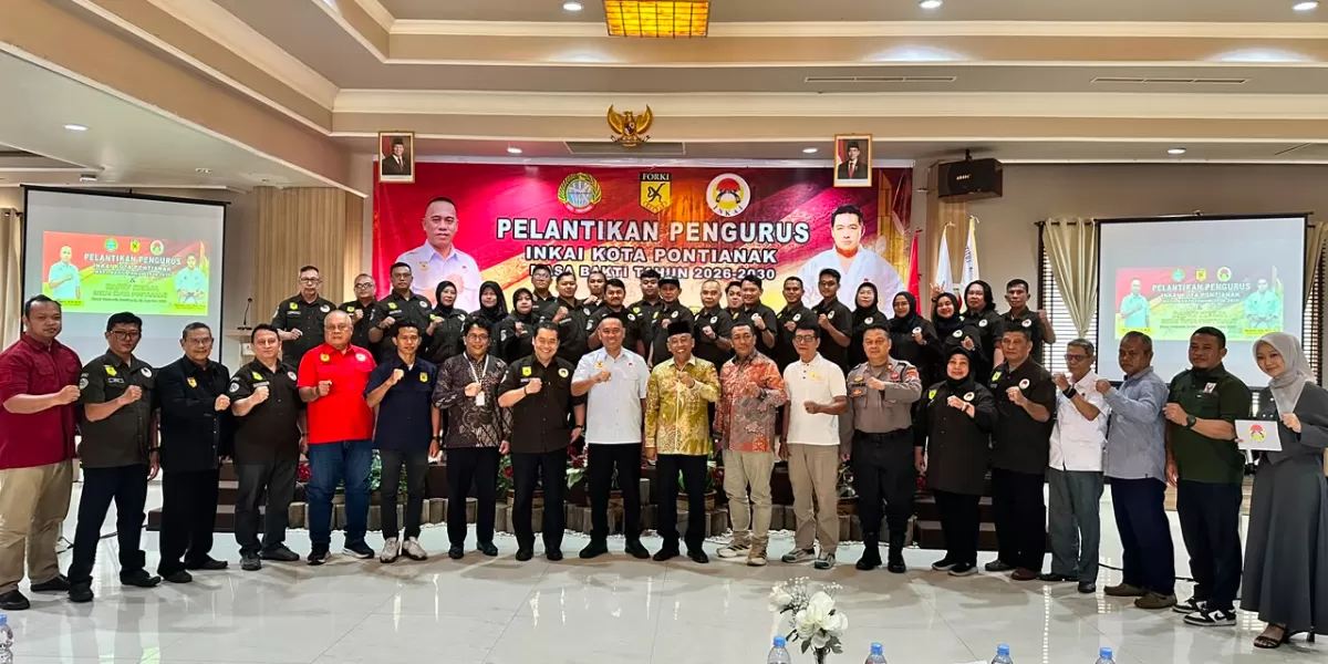 Foto bersama seusai pelantikan Pengurus Inkai Kota Pontianak 2026-2030, Sabtu, 22 Agustus 2026. Hadir pula sejumlah perguruan karate antara lain KKI, ASKI, Lemkari, dan lain-nya. (Inkai Kota Pontianak)