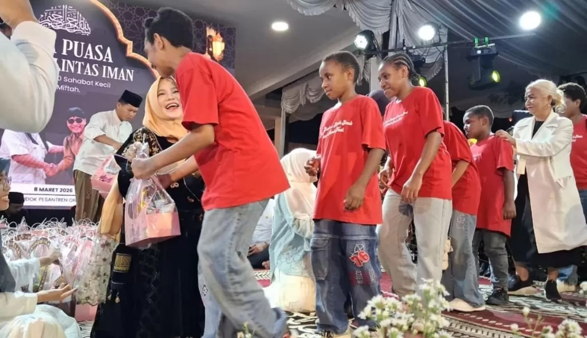  Pondok Pesantren (Ponpes) Ora Aji, pimpinan Miftah Maulana Habiburrohman alias Gus Miftah, Minggu, 8 Maret 2026 menggelar buka puasa bersama bersama 2.000 anak yatim lintas iman.