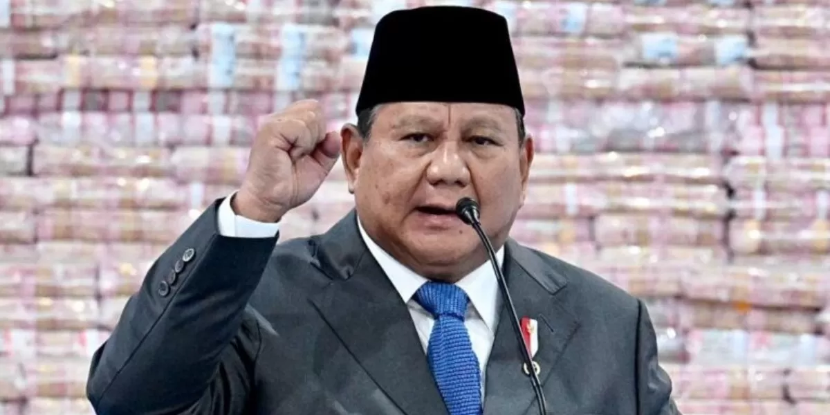 Presiden RI, Prabowo Subianto menegaskan tidak akan menoleransi pejabat yang digaji oleh rakyat, tetapi justru membuat kebijakan yang merugikan masyarakat. (Dok. Gerindra)