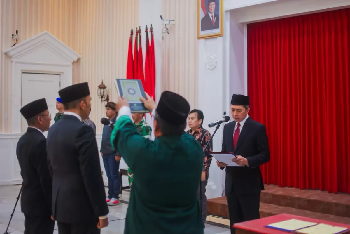 Dua Direksi Perumda Tirta Pakuan Resmi Dilantik, Dedie Rachim Tekankan Rencana Percepatan Program Strategis (Dims / jurnalmetropolitan.com)