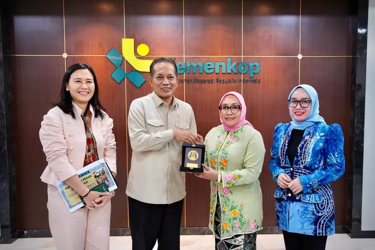 Menkop Terima Audiensi Menteri PPPA, Bahas Penguatan Peran Perempuan pada Kopdes Merah Putih (Dims / jurnalmetropolitan.com)