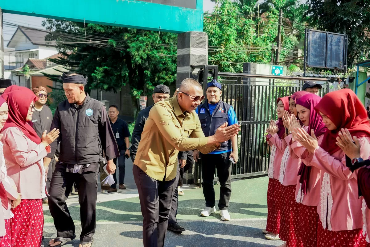 Jenal Mutaqin Minta Revitalisasi SDN Pakuan Sesuai Prosedur dan Tekankan Aspek Keselamatan Siswa (Dims)