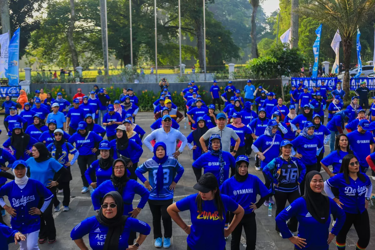 Warga Antusias Ikuti Senam dan Fun Walk Yamaha Mekar Motor (Dims )