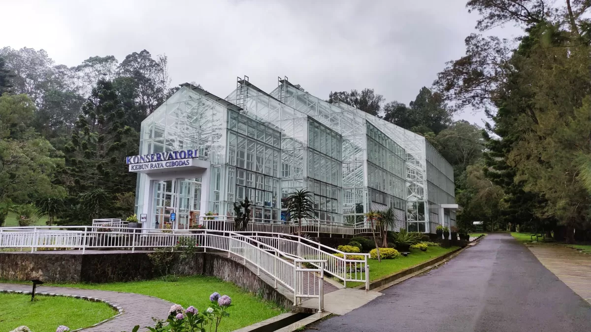 Kesuksesan BRIN dalam inovasi Public-Private Partnership bersama PT. Mitra Natura Raya dalam Pengelolaan Kebun Raya BRIN (dims)
