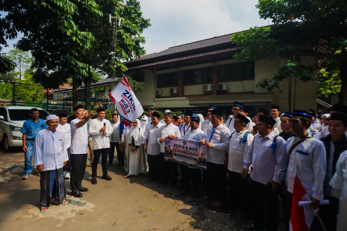 Dedie Rachim Lepas Kafilah Zikir dan Doa Kebangsaan Kota Bogor ke Monas (Dims / jurnalmetropolitan.com)
