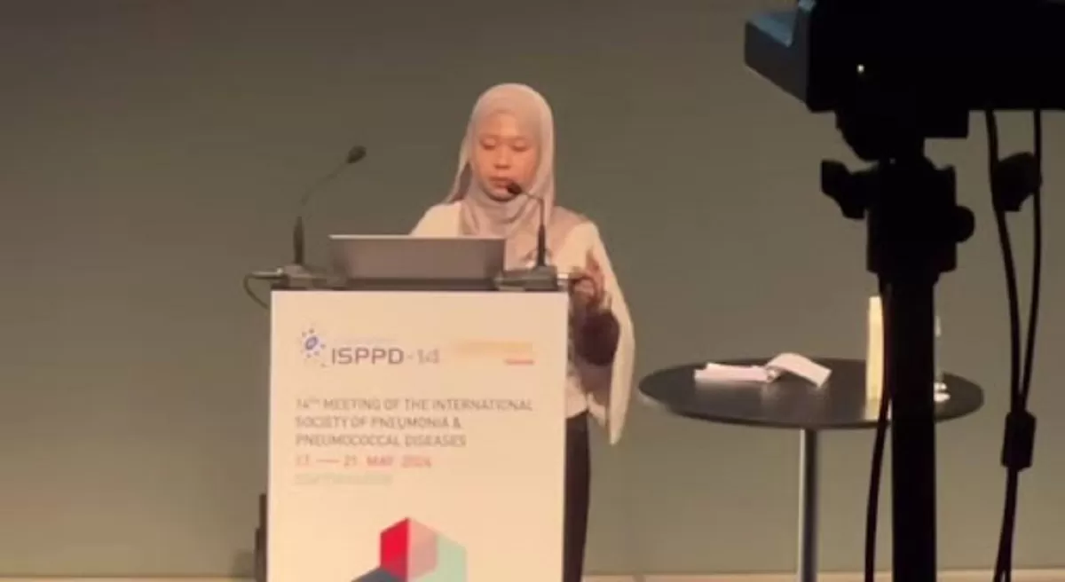 Prihantini saat memaparkan materi dalam konferensi ISPPD 2026 di Kopenhagen, Denmark. (Instagram/w.o.d.d)