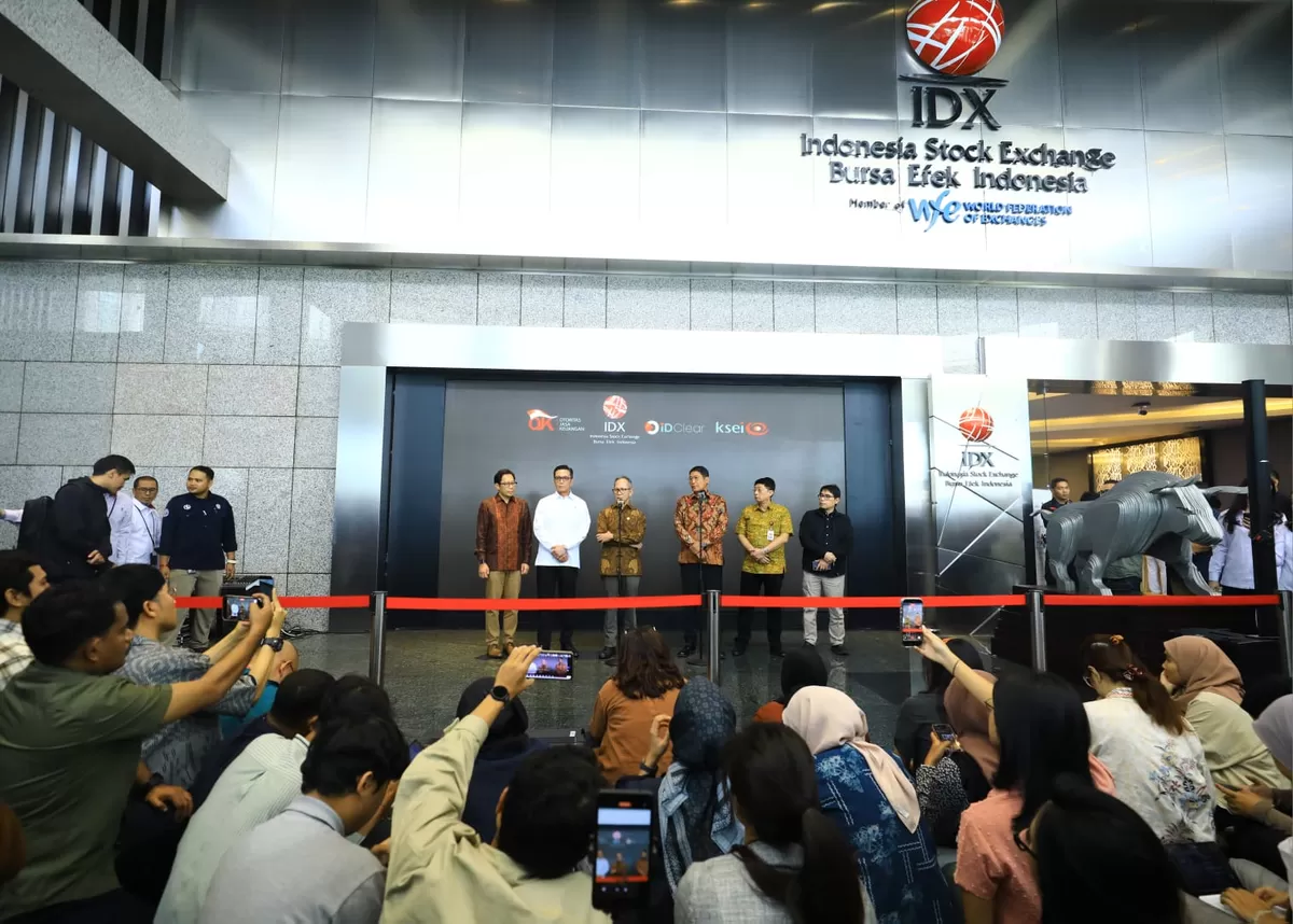 OJK menyatakan akan menunjuk pelaksana tugas Direktur Utama Bursa Efek Indonesia (Dirut BEI)  (OJK)