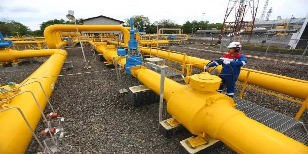 Pemerintah Turunkan Harga Gas Industri untuk Selamatkan Buruh Pemerintah Turunkan Harga Gas Industri untuk Selamatkan Buruh