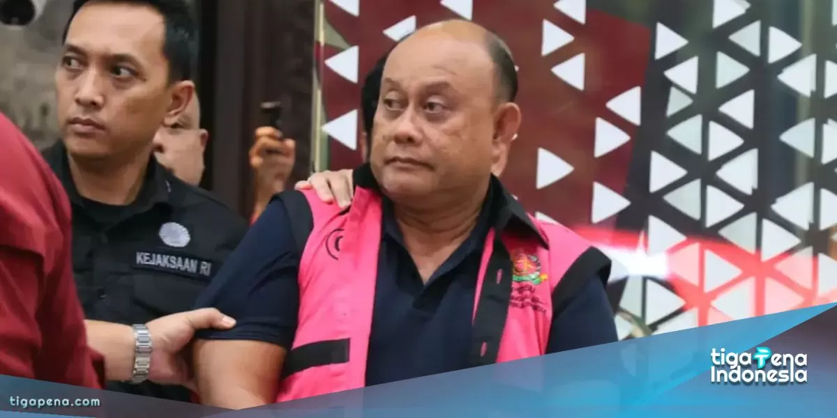 Dadan Hindayana pakai rompi merah muda dan resmi ditahan oleh Kejaksaan Agung (Kejagung) setelah ditetapkan sebagai tersangka dalam perkara dugaan korupsi. (Foto: ist/Dery Ridwansah/jawapos)