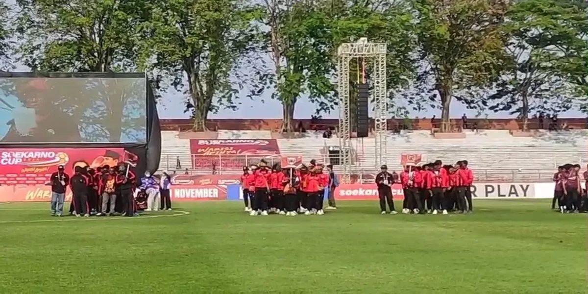 Para peserta turnamen soekarno cup ikuti pebukaan (Foto : Pujangga Langit)