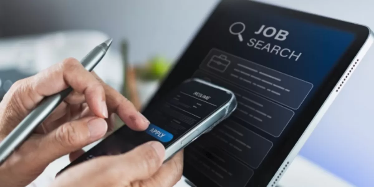  7.908 iklan loker luar negeri fiktif (Instagram)