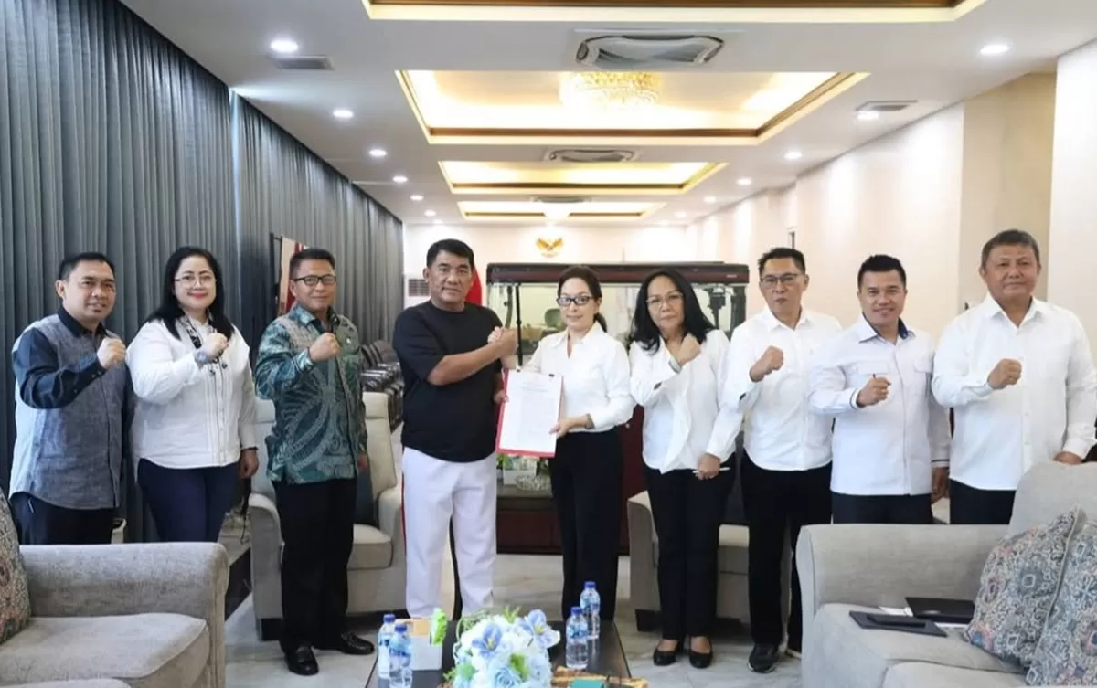 Tim Khusus Bentukan Gubernur Sulut, Yulius Selvanus (Dok. Istimewa)