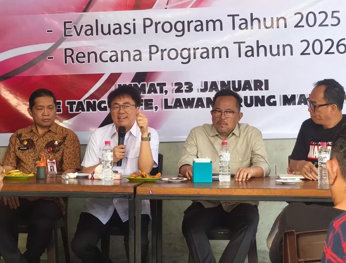 Wali Kota Manado, Andrei Angouw bersama Wakil Wali Kota Richard Sualang dan Sekot Manado, Steven Dandel saat bertemu awak media beberapa waktu lalu. (Dok Istimewa)