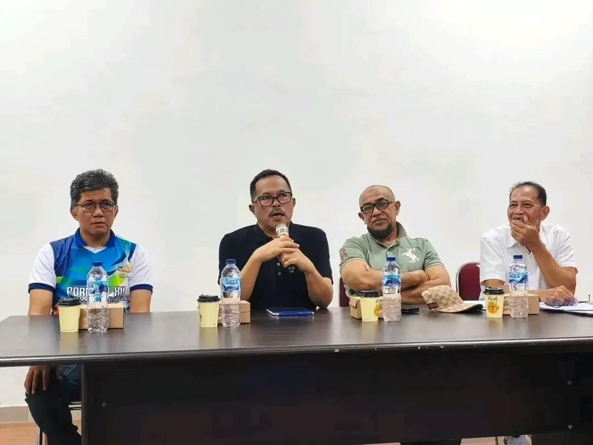 Richard Sualang Pimpin Rapat Persiapan Pelantikan Koni Manado (Dok. Istimewa)