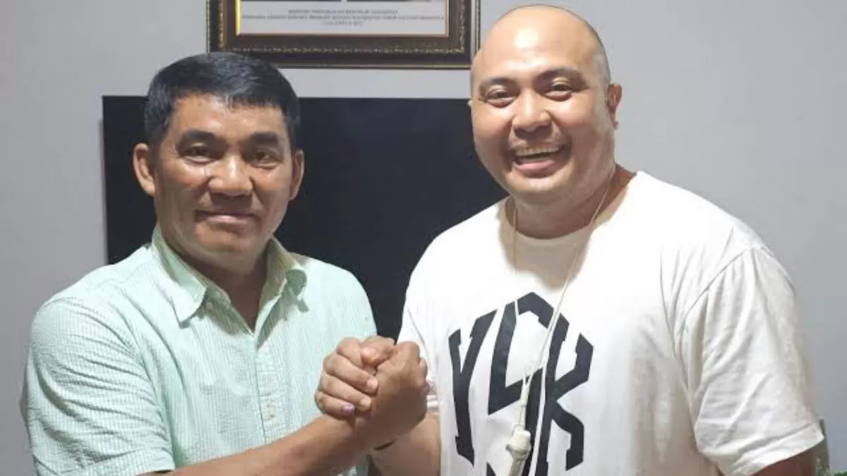 Yulius Selvanus foto bersama Christian Yokung (Dok. Istimewa)