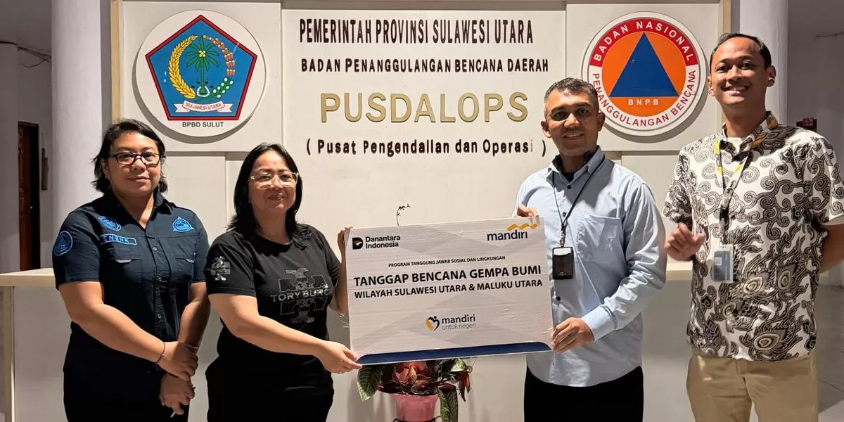 Bank Mandiri serahkan bantuan untuk korban Gempa M 7,6 di Sulut (Dok. Istimewa)