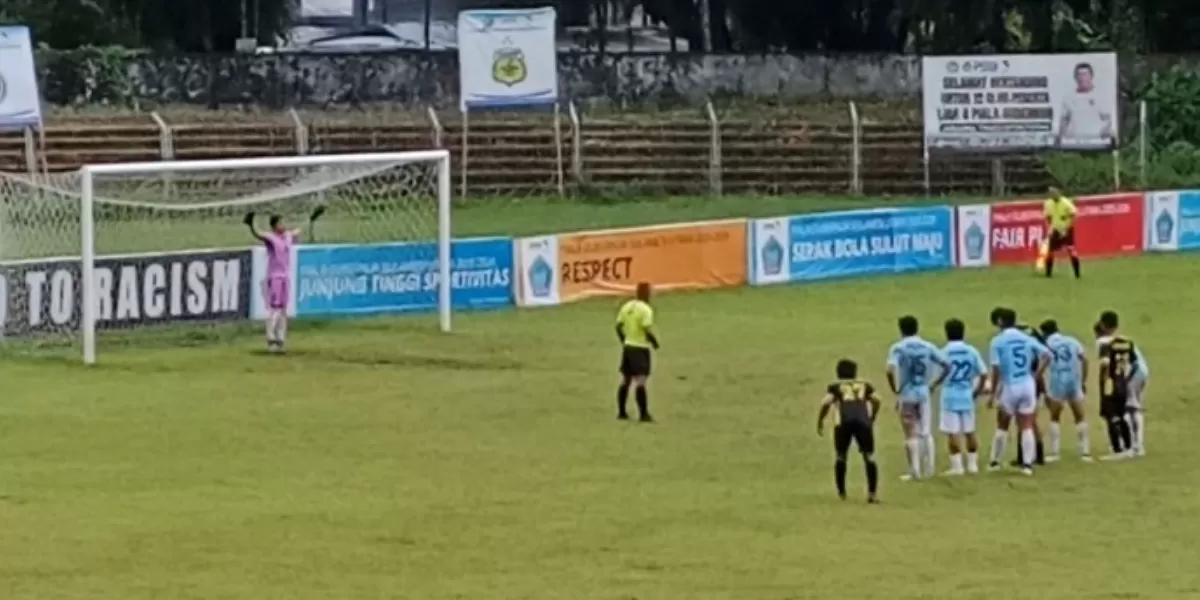 Eksekusi Pinalty Persminsel vs Persma 1960 (Sulutzone)