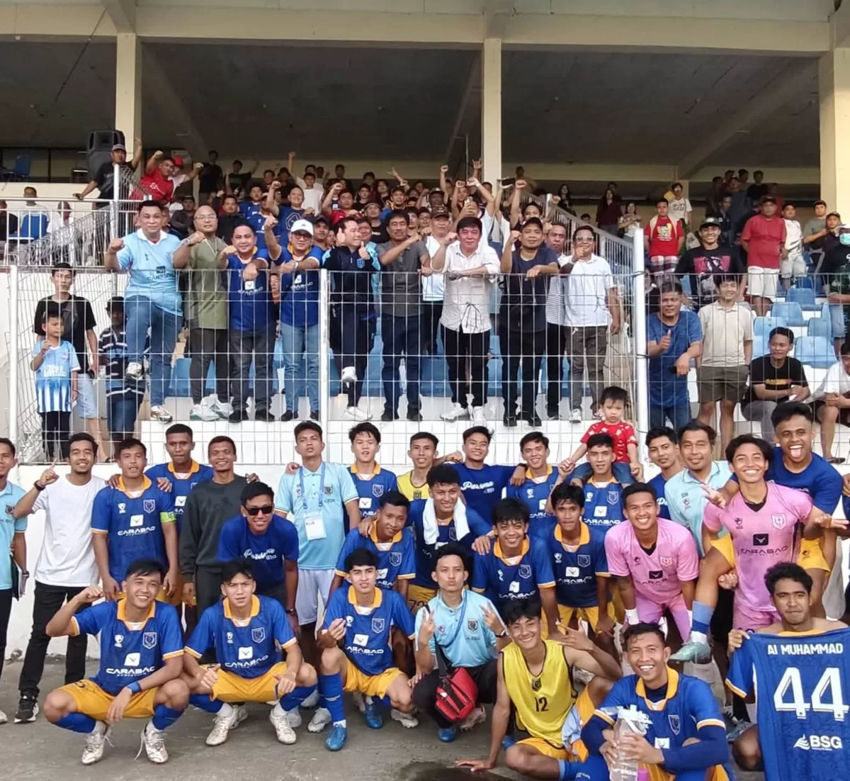 Foto kebersamaan Para pemain Persma 1960 Manado, Manajemen dan supporter