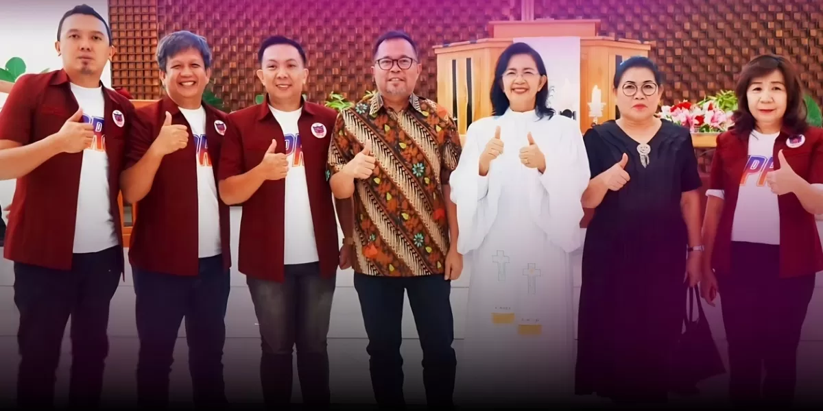 Wakil Wali Kota Manado Richard Sualang memimpin pencanangan dan launching logo PSR Sinode GMIM 2026. (Dok. Instagram/wawali_rs)