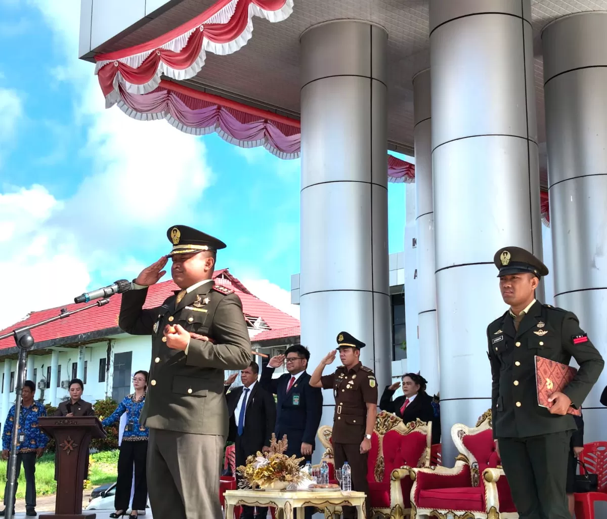 Dandim 1312/Talaud, Lekol Arh. Yanuar Yudistira, ST. Pimpin Upacarah Hari Lahirnya Pancasila di halaman Kantor Bupati Talaud  (Nelson Sangadi)
