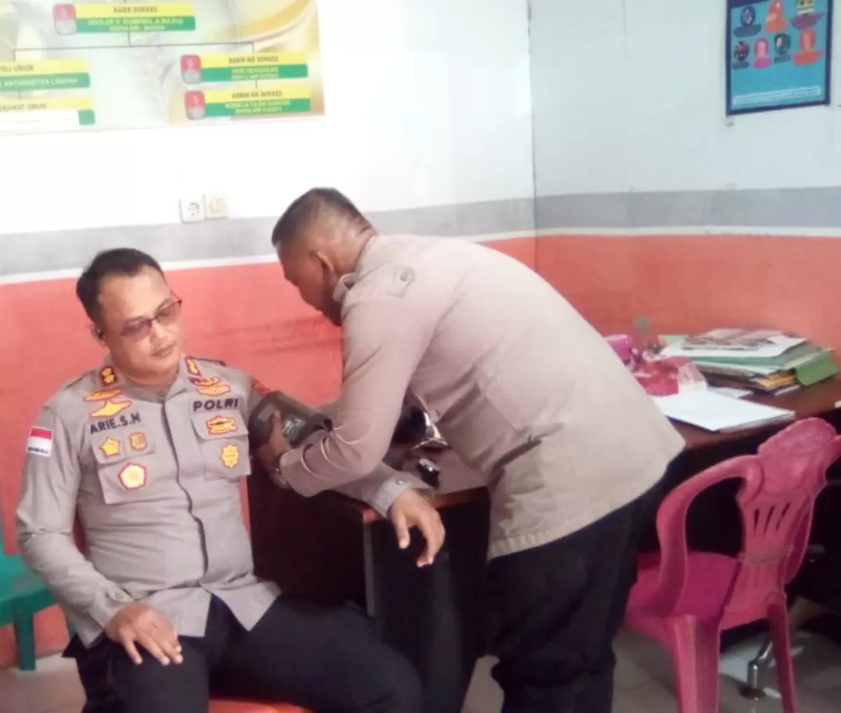 Kapolres Kepulauan Talaud. AKBP Arie Sulistyo Nugroho pada pemeriksaan Anggota (Istimewa) (Humas Polres Kepulauan Talaud)