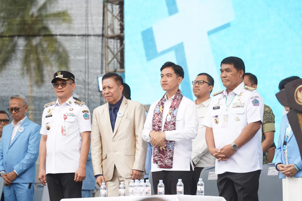 Gubernur Sulut, Yulius Selvanus dampingi Wapres Gibran Hadiri Perkemahan Pemuda GPDI Sulut (Dok. Istimewa)