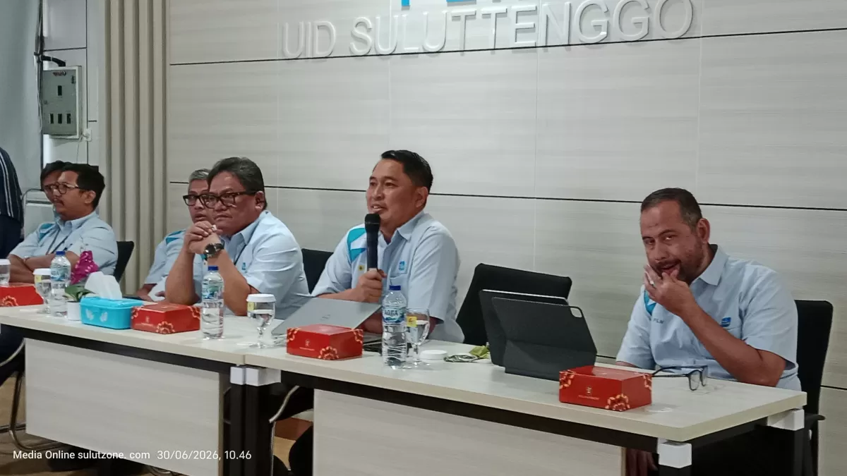 PLN Suluttengo Ajak Warga Gunakan PLN Mobile (Dede)