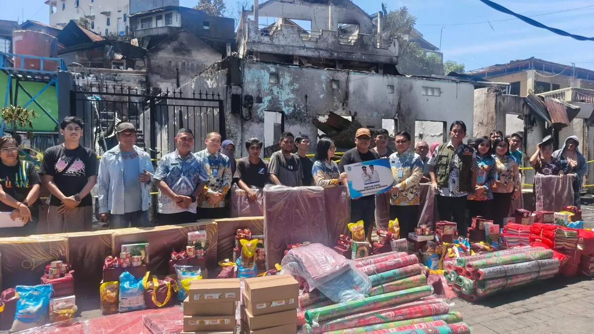 Pemprov Sulut Salurkan Bantuan ke Korban Kebakaran Asgab Pakowa (Istimewa/pemprov sulut)