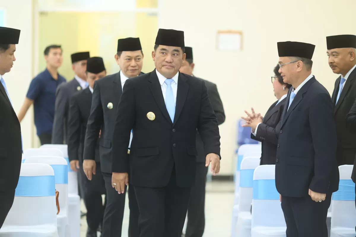 Gubernur Sulawesi Utara Yulius Selvanus bersama jajaran pejabat Pemprov Sulut usai pelantikan dan perombakan kabinet di Manado. (Istimewa)