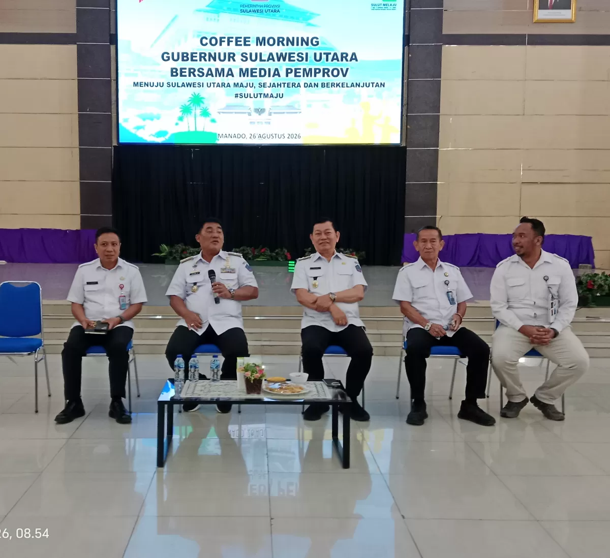 Gubernut Sulut Yulius Selvanus Gelar Coffe Morning bersama Awak Media (Dede/sulutzone.com)