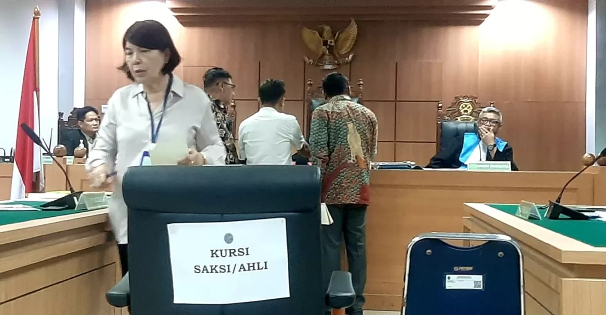  Ratu Ivon saat mengikuti sidang di PTUN Jakarta