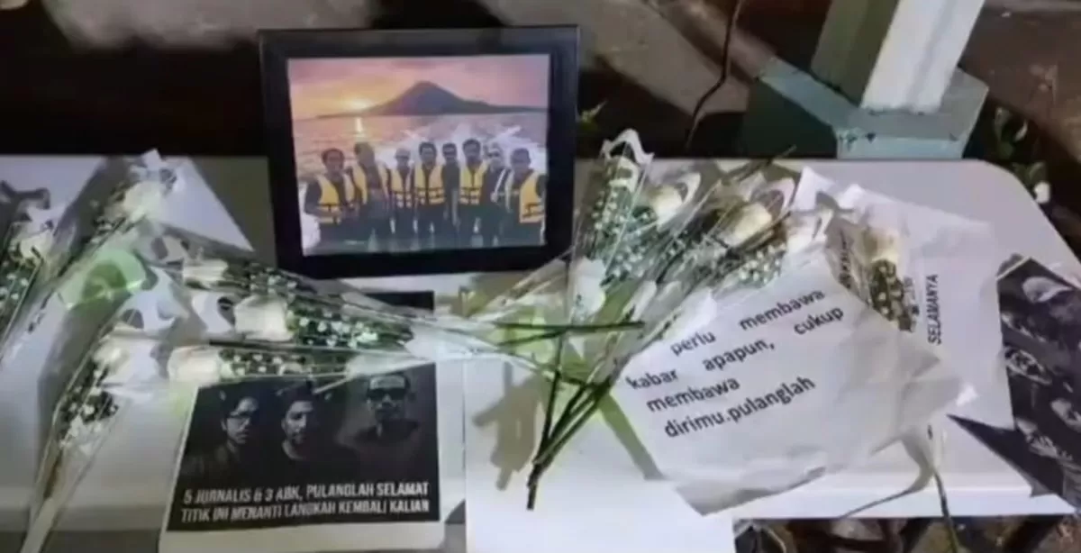 Penemuan jenazah ABK kapal 5 jurnalis yang hilang kontak saat meliput erupsi GAK. (Instagram/kantorsar_banten)